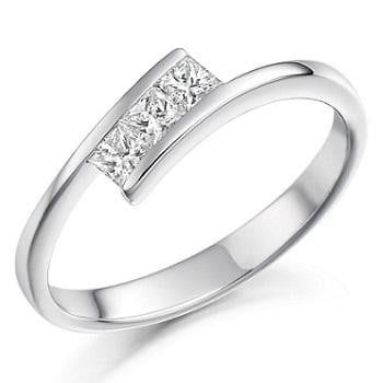 950 Platinum Princess Cut Diamond Trilogy Ring 0.26 CTW - Pobjoy Diamonds