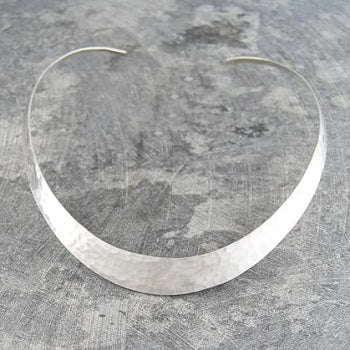 Ladies Sterling Silver Handmade Hammered Choker - Pobjoy Diamonds